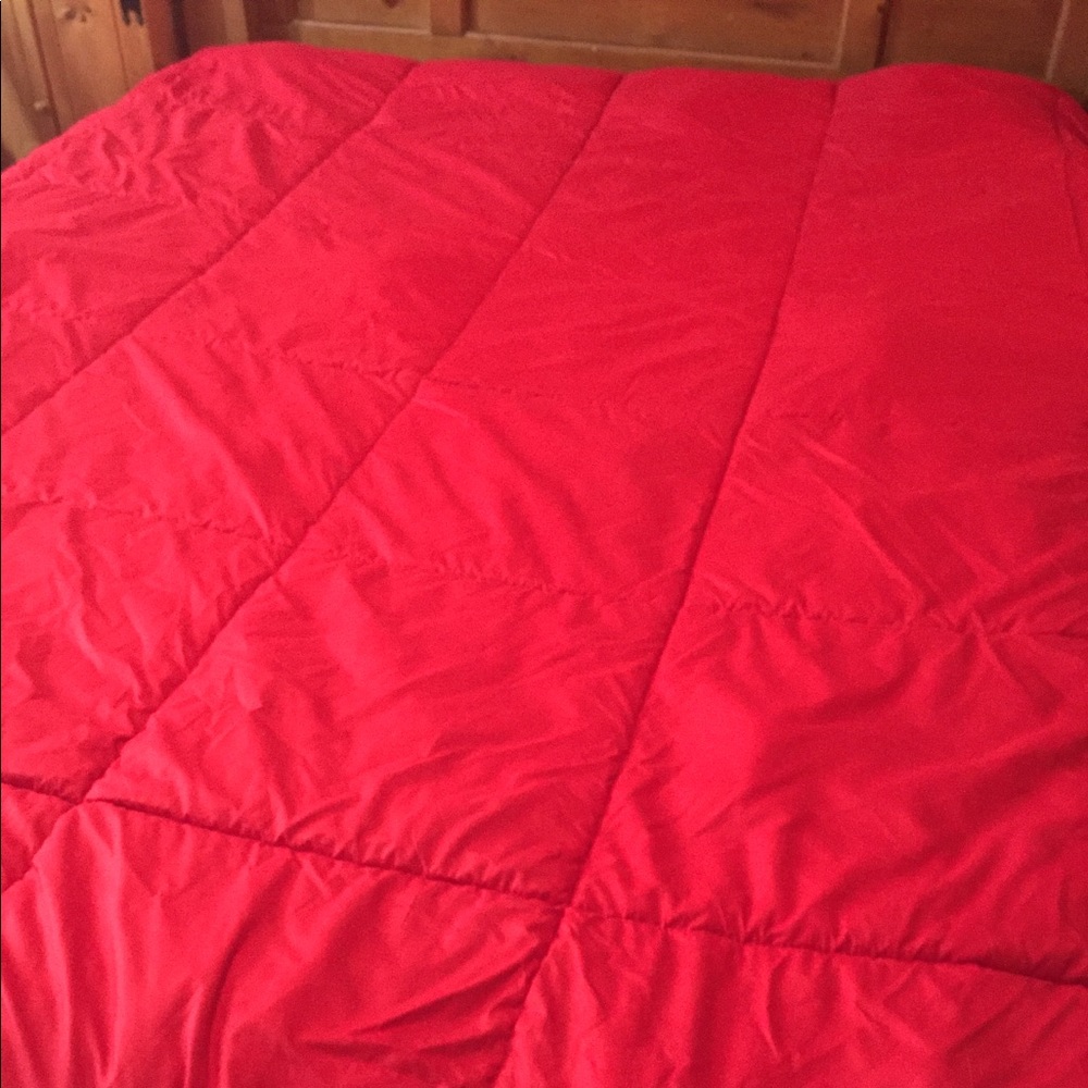 Red Down Alternative Comforter - Full/Queen EUC